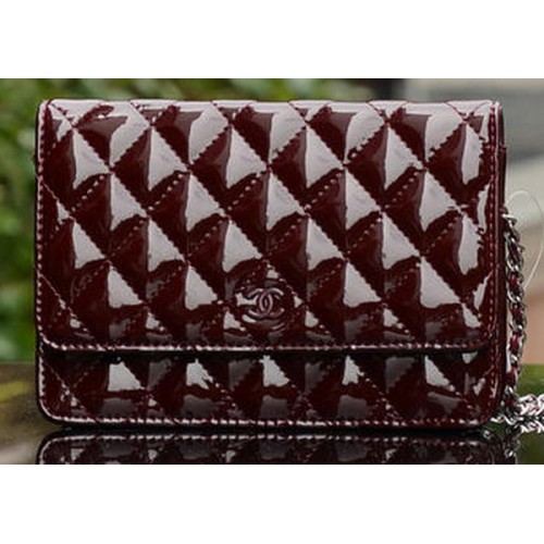 Chanel mini borsa con patta in pelle verniciata bordeaux A33814 argento