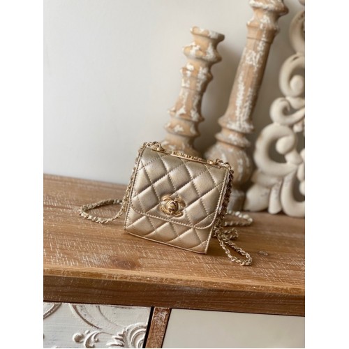 Chanel mini borsa a tracolla in pelle di agnello in metallo color oro 88631 oro