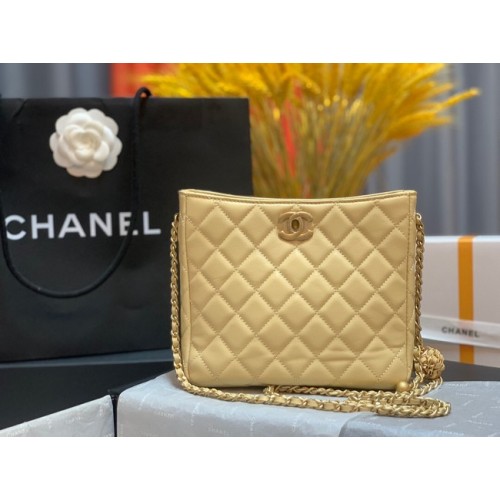 Chanel mini borsa a tracolla in pelle di agnello e metallo dorato AS3259 gialla