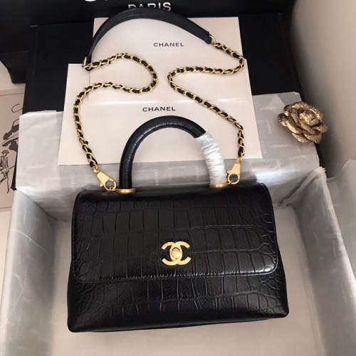 Borsa con patta in pelle di vitello originale Chanel con manico superiore A92290 metallo nero e oro