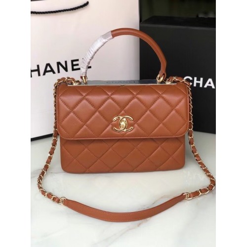 Chanel originale borsa con patta con manico superiore in pelle di agnello AS92236 marrone e metallo tonalità oro
