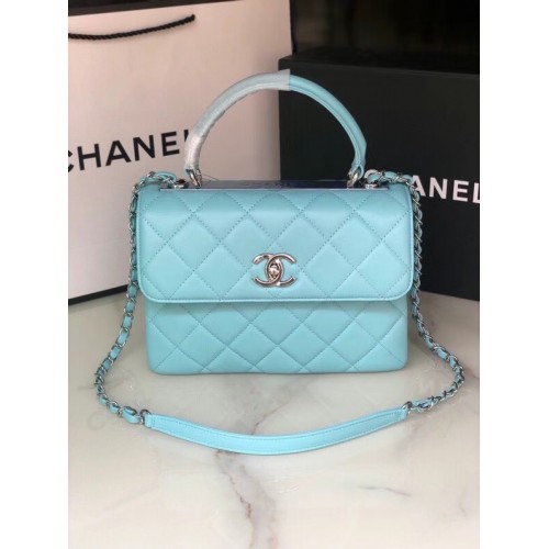 Chanel originale borsa con patta con manico superiore in pelle di agnello AS92236 celeste e metallo tono argento