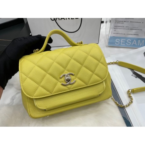 Chanel piccola borsa con patta pelle di vitello metallo tonalità oro A93749 limone