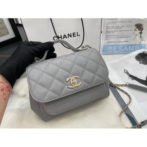 Borsa Chanel piccola con patta Pelle di vitello Metallo tonalità oro A93749 grigio chiaro