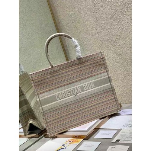 DIOR BOOK TOTE Ricamo a righe multicolore Riferimento M1286