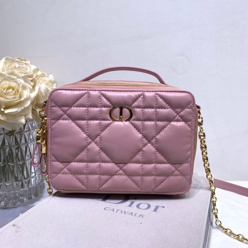 BORSA DIOR CARO BOX CON CATENA Latte Pelle di vitello trapuntata Macrocannage S5140UNG rosa