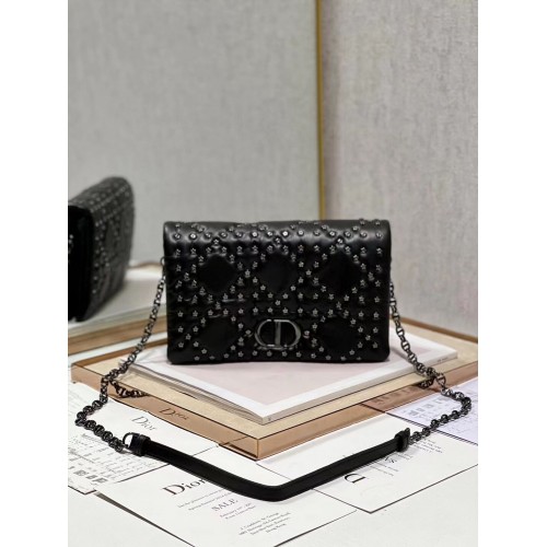 DIOR CARO MACROCANNAGE POUCH Pelle di vitello Macrocannage con motivo a stella S5135BB nero