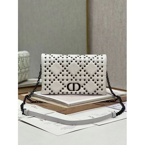 POUCH DIOR CARO MACROCANNAGE Pelle di vitello Macrocannage con motivo a stella S5135BN bianco