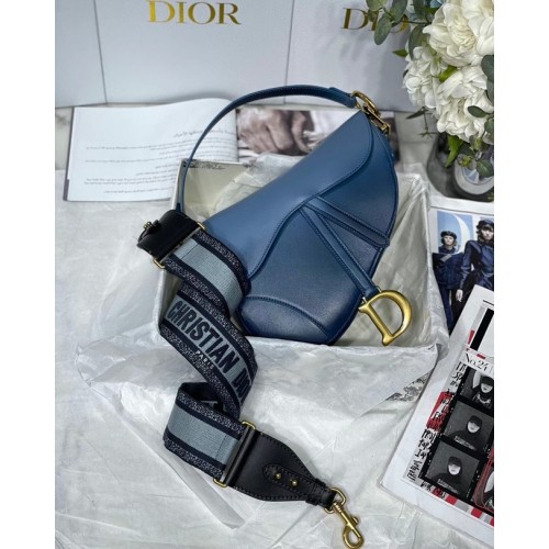 BORSA DA SELLA DIOR Pelle di vitello sfumata M0446C blu e tracolla
