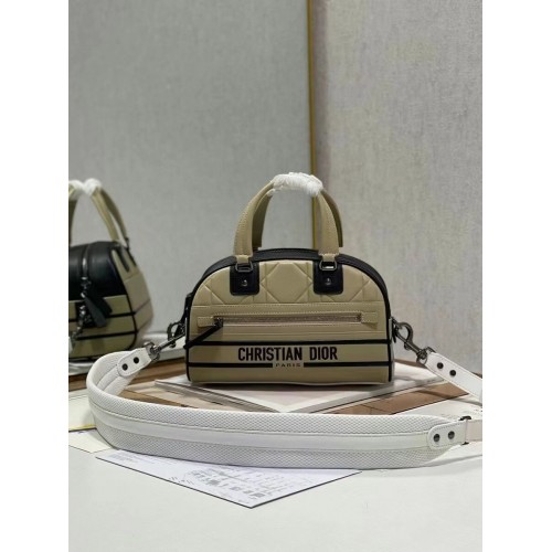 Borsa tote DIOR media in pelle goffrata C9178A albicocca