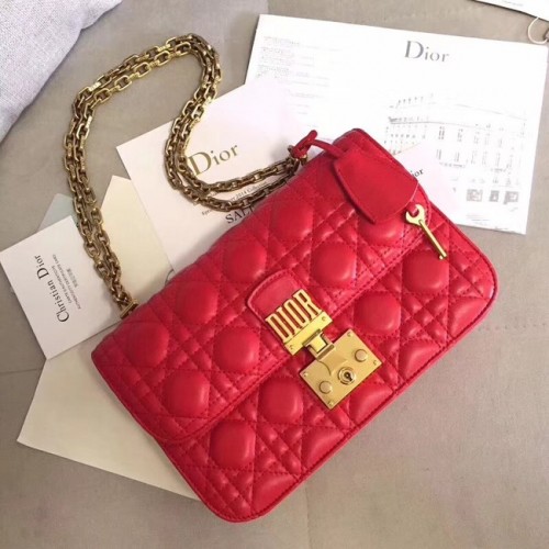 BORSA CON PATTA DIORADDICT IN PELLE DI AGNELLO CANNAGE ROSSO M5818