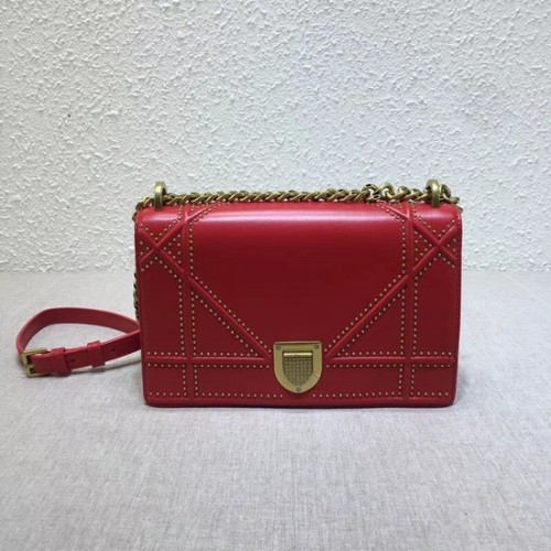 Dior Original BORSA DIORAMA IN PELLE DI AGNELLO CON BORCHIE M0422 rosso