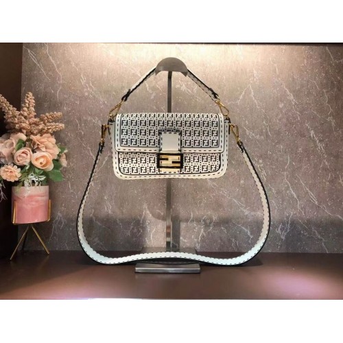 Borsa FENDI BAGUETTE F1520 bianca