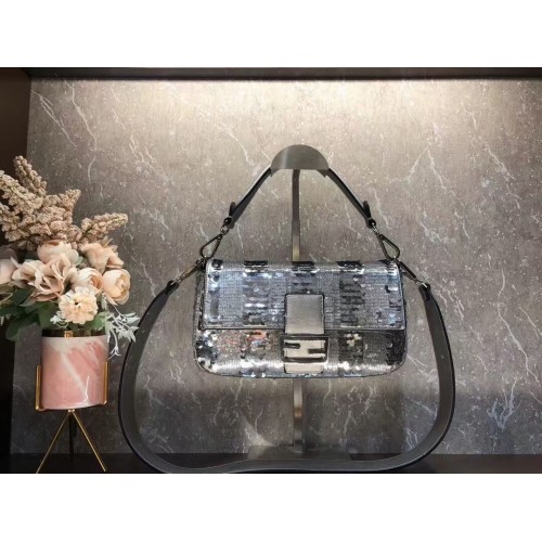 Borsa FENDI BAGUETTE Perla fetta F1359 argento