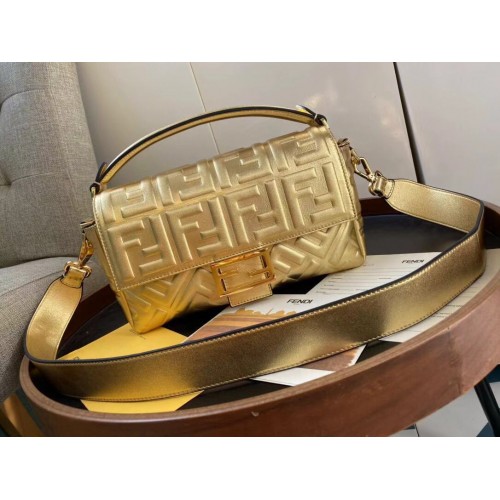 FENDI BAGUETTE Borsa a Spalla grande 8BR771A Oro
