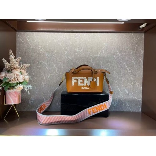 FENDI Borsa In Paglia Intrecciata F6531 Cammello