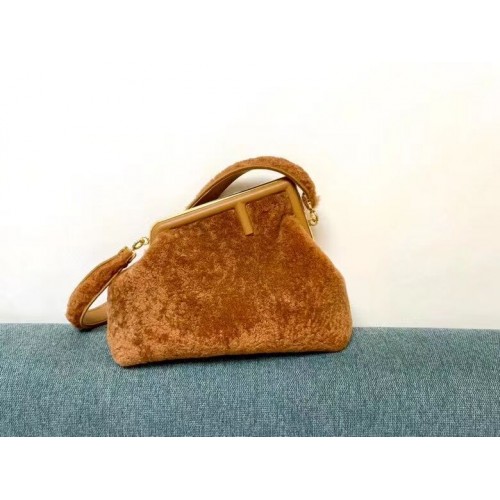 FENDI FIRST MEDIUM borsa in montone 8BP127AH Caramello