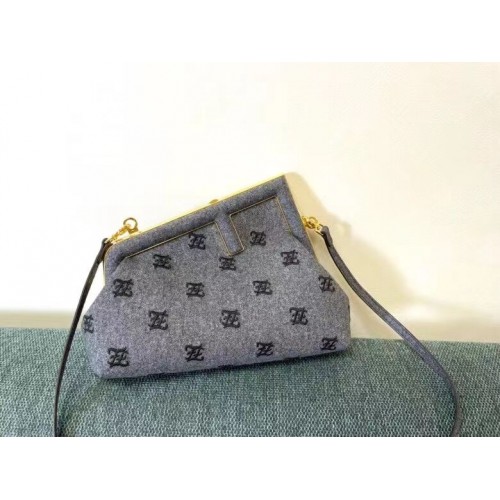 Borsa FENDI FIRST PICCOLA in flanella con ricamo 8BP129A GRIGIO