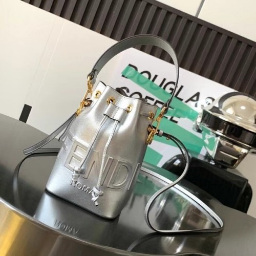 FENDI mini borsa Mon Tresor in pelle 8BS010AC argento