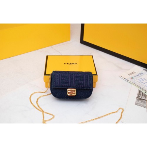 FENDI NANO BAGUETTE CHARM Borsa in tela di nappa 7AR844 Nera