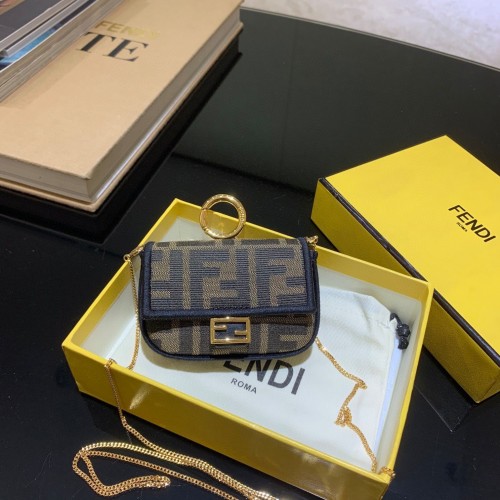 FENDI NANO BAGUETTE CHARM Borsa in tela di nappa 7AR844 Marrone