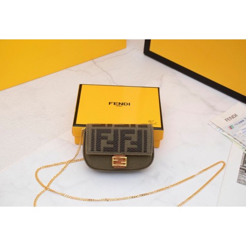 FENDI NANO BAGUETTE CHARM Borsa in tela di nappa 7AR844 Verde