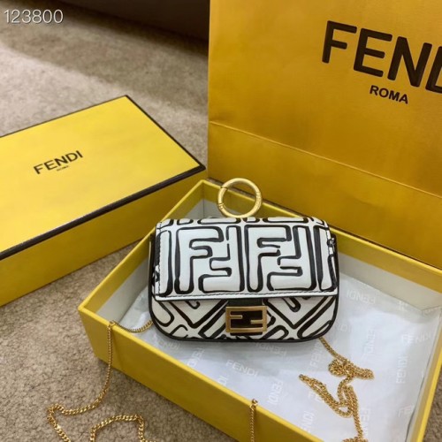 FENDI NANO BAGUETTE CHARM nappa nappa 7AR844
