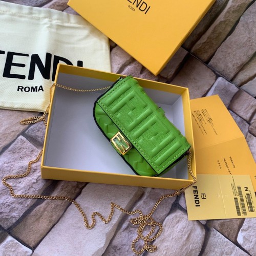 FENDI NANO BAGUETTE CHARM nappa nappa 7AR844 Verde