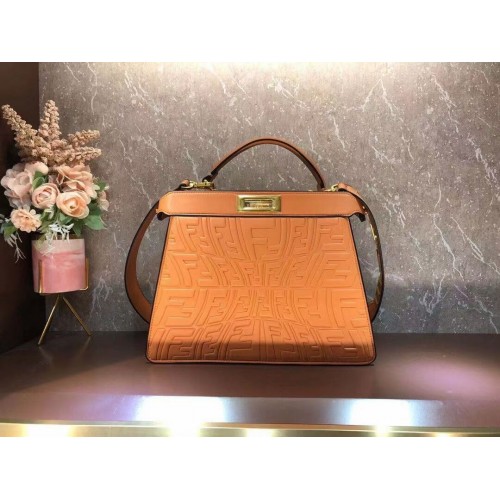 Borsa FENDI PEEKABOO ICONIC ESSENTIALLY in pelle F1519 arancione