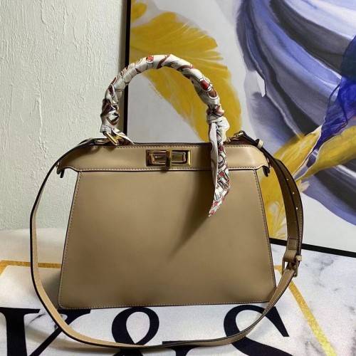 FENDI PEEKABOO ICONIC MEDIUM borsa in pelle albicocca F6946