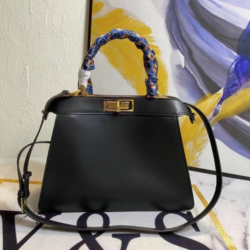 FENDI PEEKABOO ICONIC MEDIUM borsa in pelle nera F6946