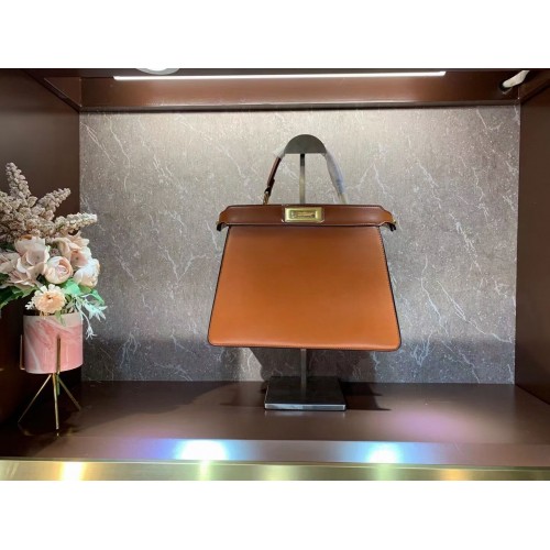 FENDI PEEKABOO ISEEU MEDIUM borsa in pelle 8BN321A6 marrone