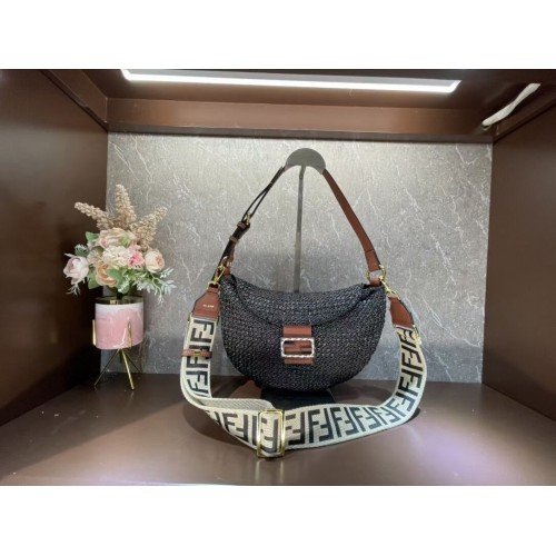 FENDI PICCOLA CROISSANT Borsa in paglia intrecciata 8BR790AFG nera