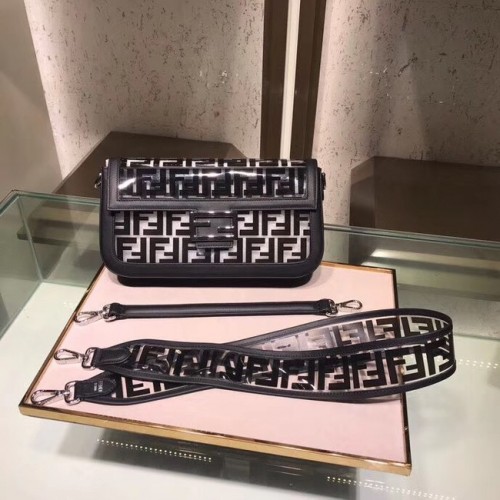 Borsa tote Fendi BAGUETTE MINI PU 8BS018 nera