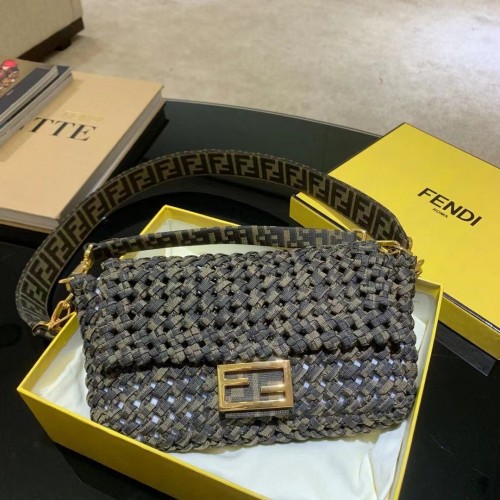 Borsa Fendi BAGUETTE in tessuto F2468