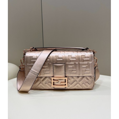 Fendi Baguette Borsa grande in pelle 8BR771A Oro chiaro
