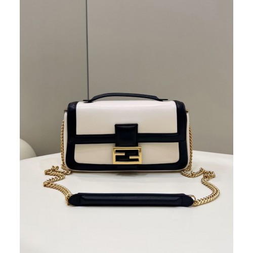 Fendi Baguette Borsa in pelle di pecora 8BR6550 Crema nera
