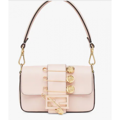 Borsa Fendi Brooch mini baguette Fendace in pelle rosa 8BS066A
