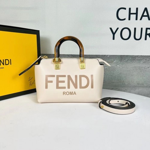 Fendi By The Way Mini Bauletto piccolo in pelle 8BS067A Crema