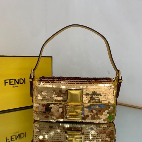 Borsa Fendi FF Baguette in metallo dorato con paillettes ricamate 2017 Oro