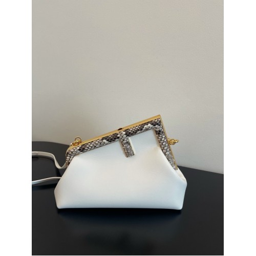 Borsa Fendi First Small in pelle 8BP129AB bianca