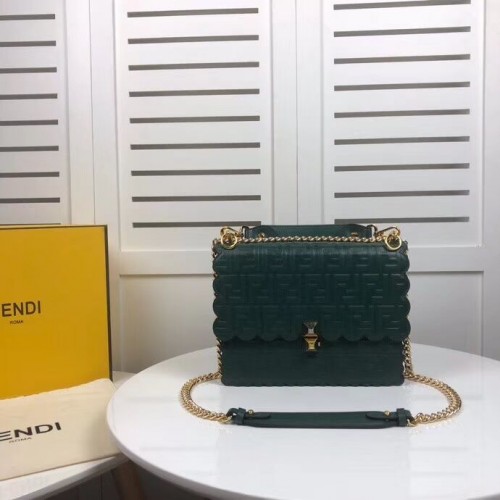 Borsa Fendi KAN IF in pelle 8BF053 verde