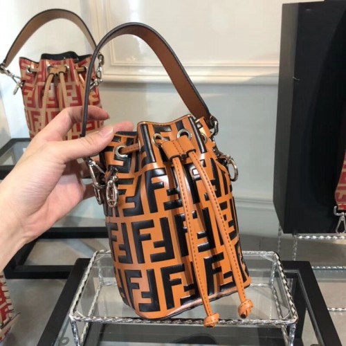 Borsa a mano Fendi KAN I LOGO F0835 marrone