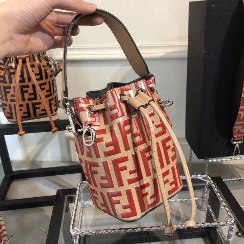 Borsa a mano Fendi KAN I LOGO F0835 rossa