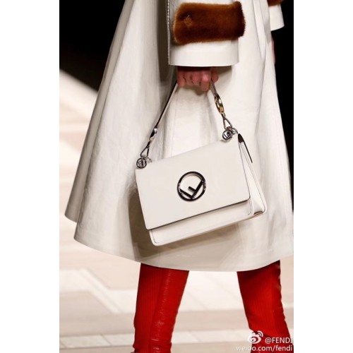Borsa Fendi KAN I in pelle FD2670 bianco sporco