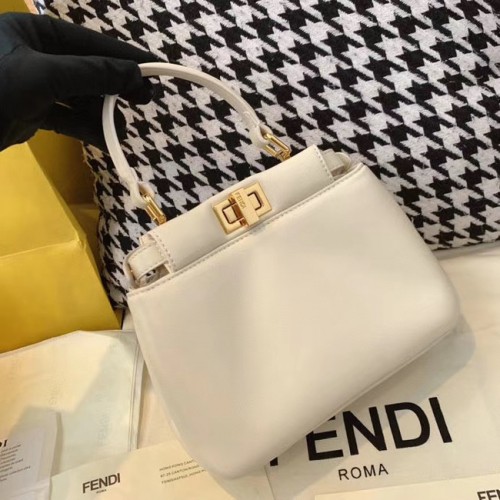 Borsa Fendi PEEKABOO ICONIC MINI in nappa 8BN244 bianca
