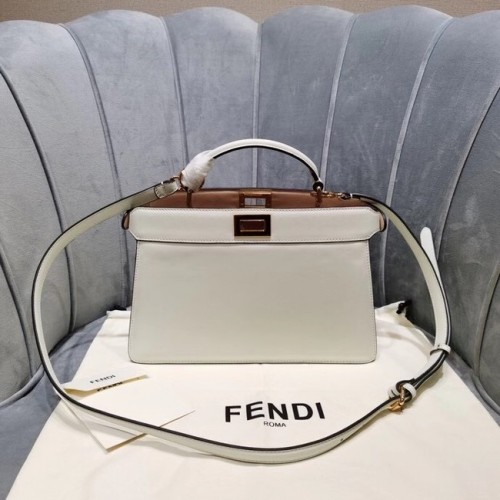 Borsa Fendi PEEKABOO ISEEU EAST-WEST in pelle 8BN323A bianca