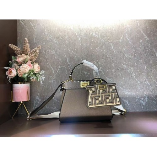 Fendi Peekaboo ISeeU Borsa piccola in pelle F8636 grigia