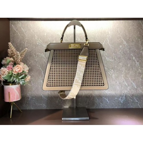 Borsa Fendi Peekaboo ISeeU in pelle traforata F1658 albicocca