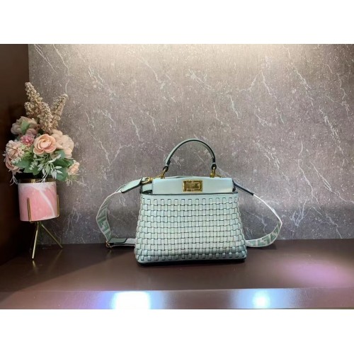 Borsa Fendi Peekaboo Mini in pelle intrecciata 8BN244A verde